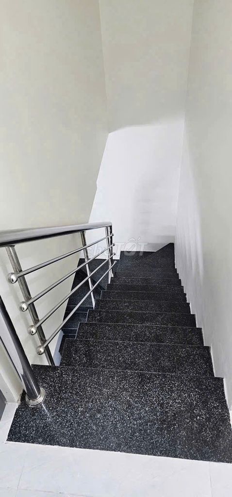 Rent the new original apartment wide lane phường hiệp thành District 12.