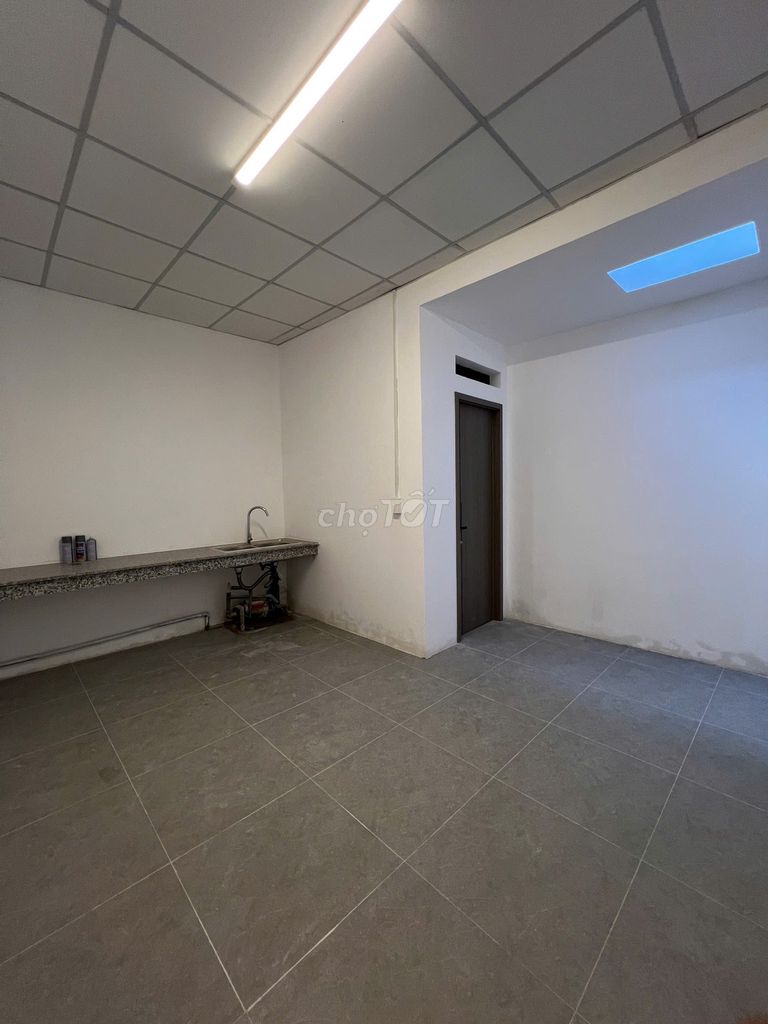 Rent a Tỉnh lộ 10, P. Tân Tạo, Q. Bình Tân, 23 million.