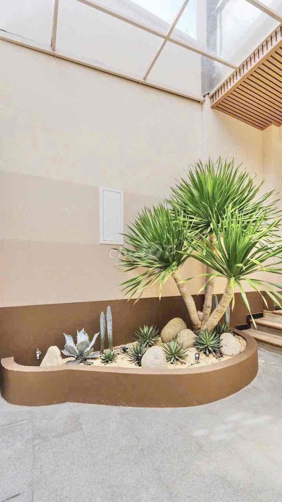 Four bedrooms, four toilets, four feet, Trần Nhật Duật, Tân Định, District 1.