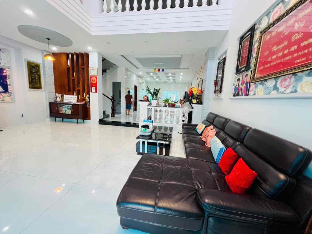 Rent a three-way house-- male dragon ttc, Tân Thuận Đông, 7th District