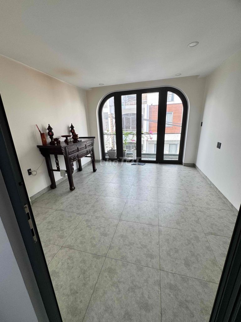 The Tô Hiệu Balane is a peaceful home with new furniture -4 meters x 22 meters