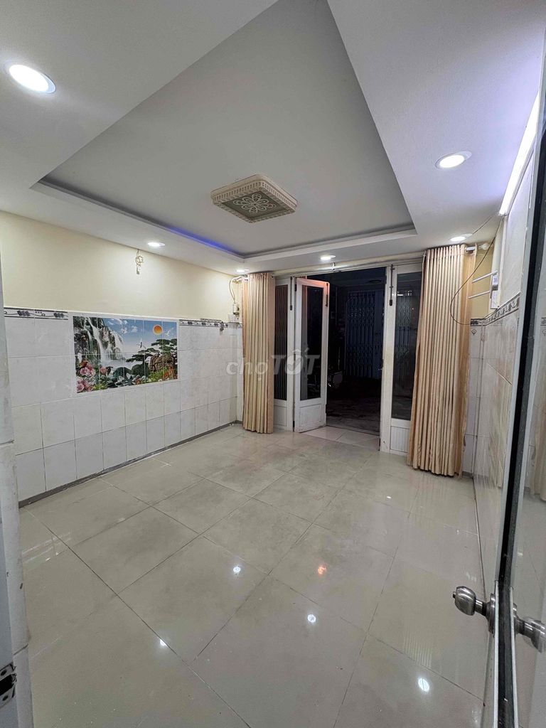 Rent the entire Phú Thọ Hoà Passway, Tân Phú