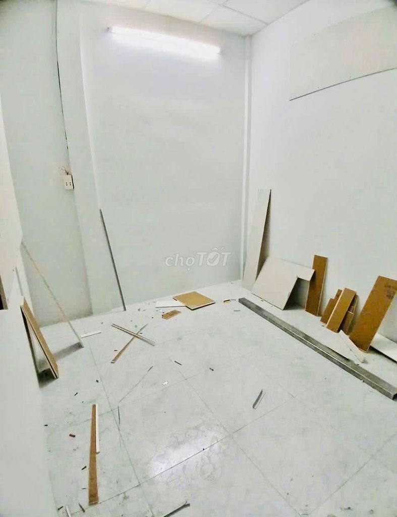New house paints three bedrooms near the pirofo tree market - three-watch alley near the front - 10 million