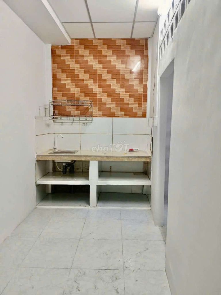 New house paints three bedrooms near the pirofo tree market - three-watch alley near the front - 10 million