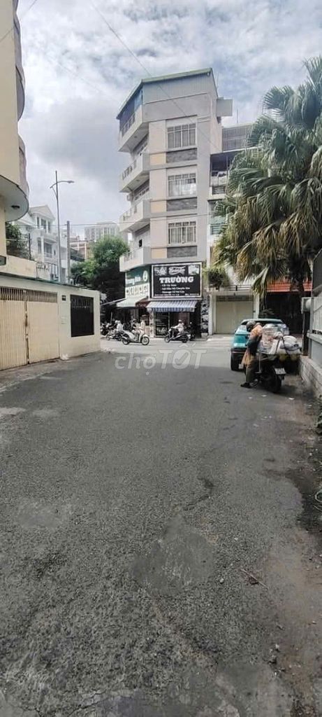 Renting an alleyhouse 495/8Tô Hiến Thành, 10th District - 4th floor - 33 million