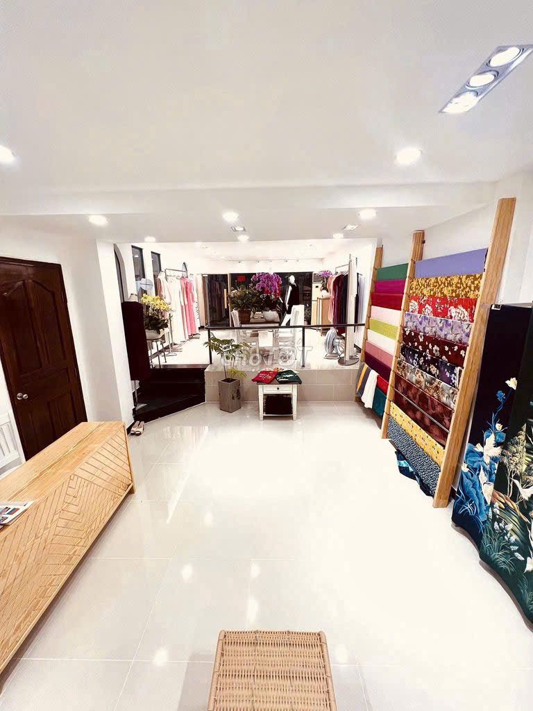 18 bis-3 B Nguyễn Thị Minh Khai, District 1 – 5 X12 M