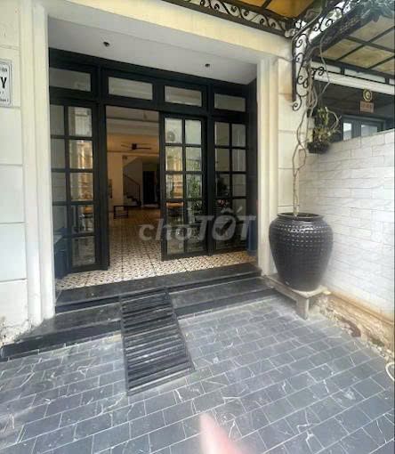 Rent 139/5 Nguyễn Cư Trinh, District 1 – 7 X22 M, 5 bedrooms, 75 million