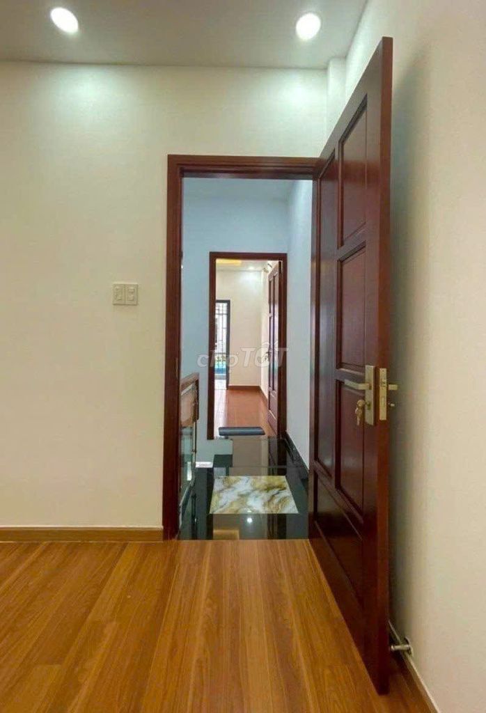 Renting an alley house of 115/3 B Trần Quốc Thảo (1903) 8, District 3