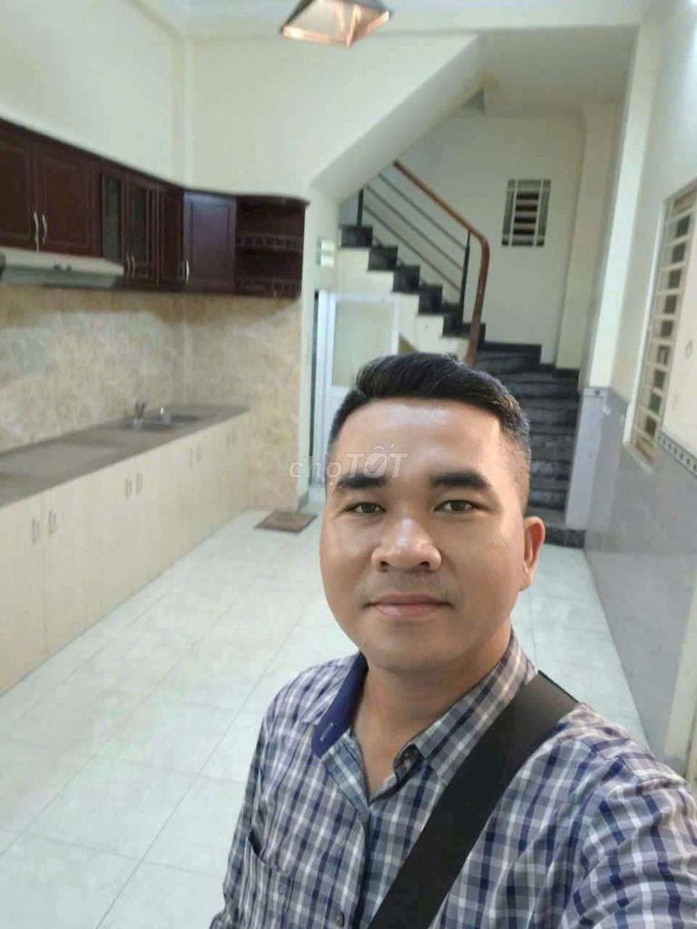 Two. House 1 MM 2th floor + land after 7 m street 8 meters car enter
