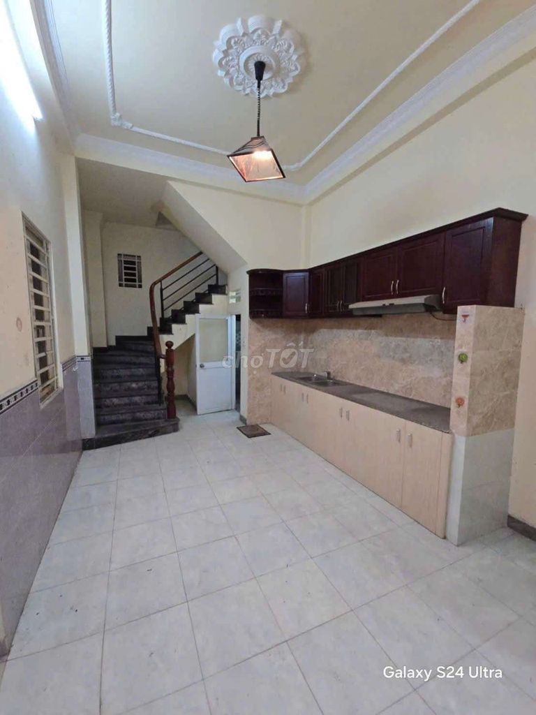 Two. House 1 MM 2th floor + land after 7 m street 8 meters car enter