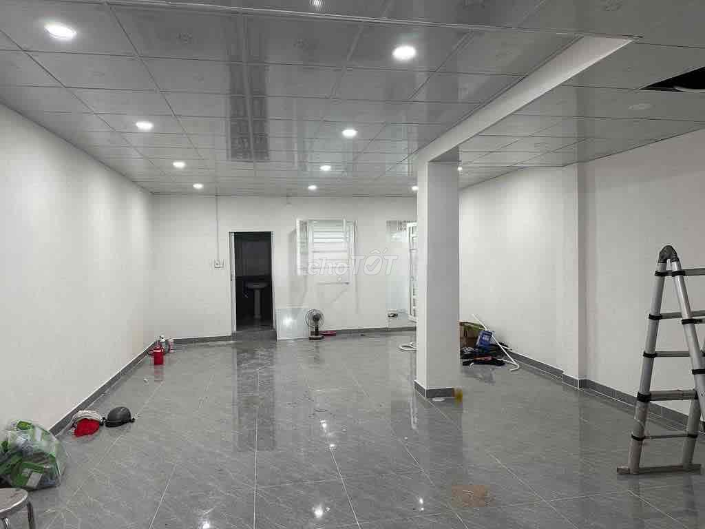 (7 meters x 13 meters), one bedroom, one bathroom, one floor. O 9 3 3 3 3 3 2 2 8 3
