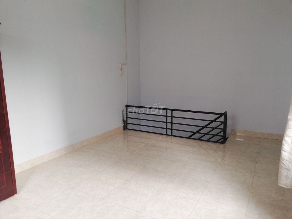 Rent (Mi Ni) near the Square of Zhao, Thủ Đức costs 4.5 million a month.
