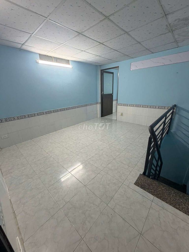 Rent the entire 12th district-- near the Central Software Park.