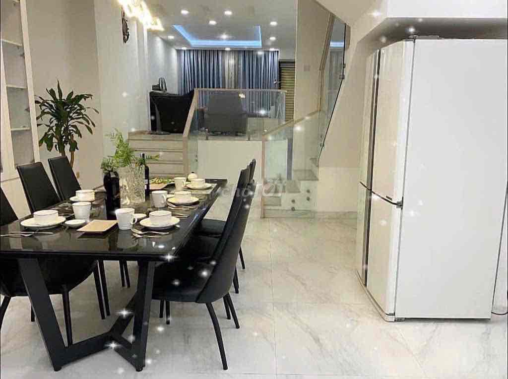 Rent four bedrooms, sleepovers in the Bùi Đình Tuý.