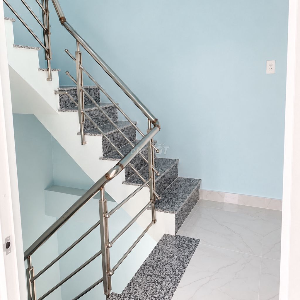 Rent an alley house - 3 stories - 740 million, full interior