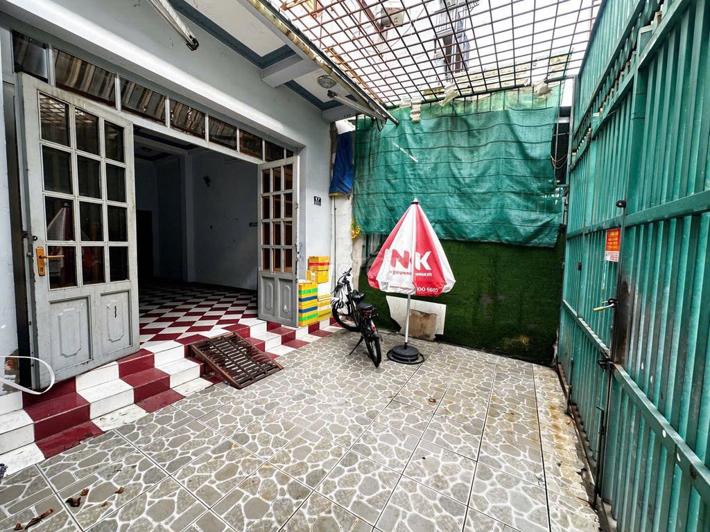 To rent the original house