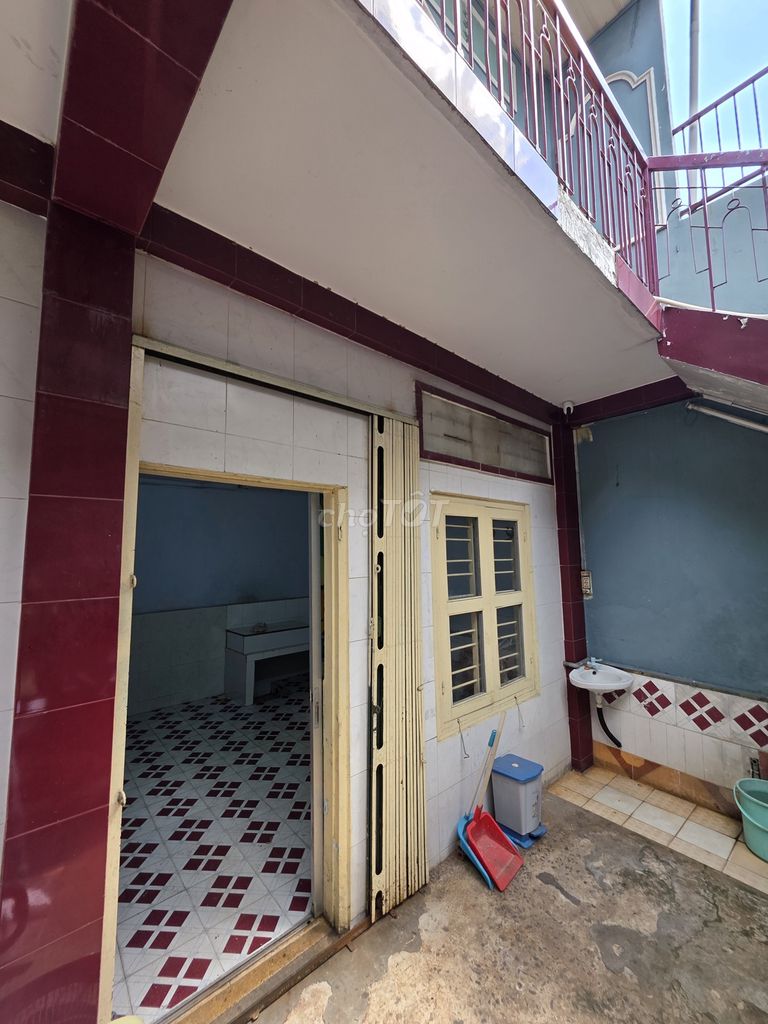 rents the home to the owner (with guard) - 0-3-1 Trần Quốc Tuấn (close to art)