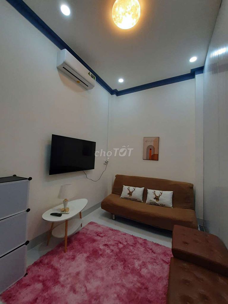 Rent a new home building full of furniture near Hưng Long Market