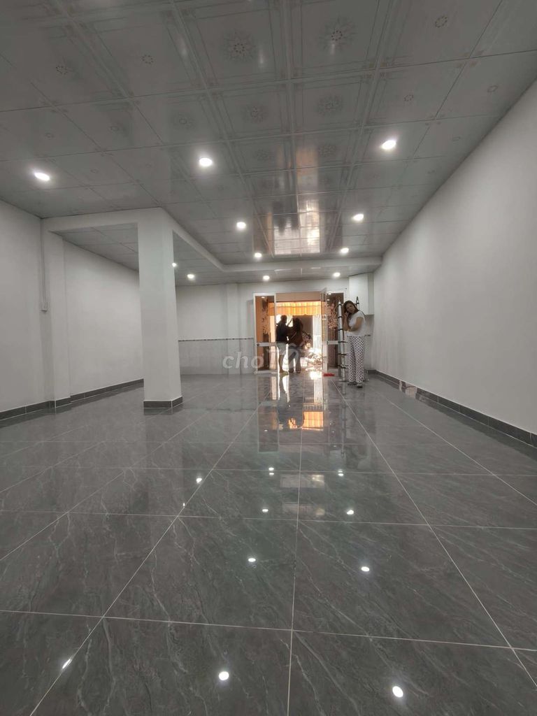 7 X 13 M street 5 M traveling