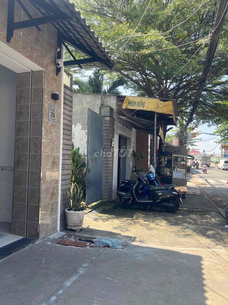 Cash street for rent.