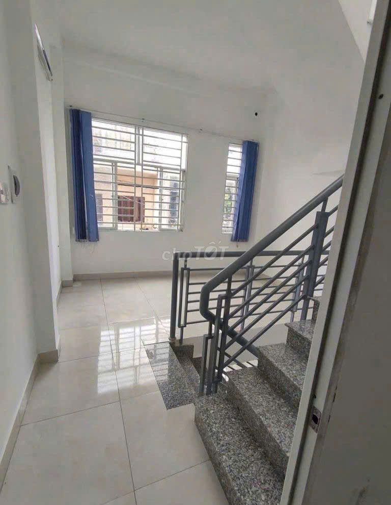 4 MPhạm Văn Bạch 4 x10 m 1 .10th floor 5th floor bedroom