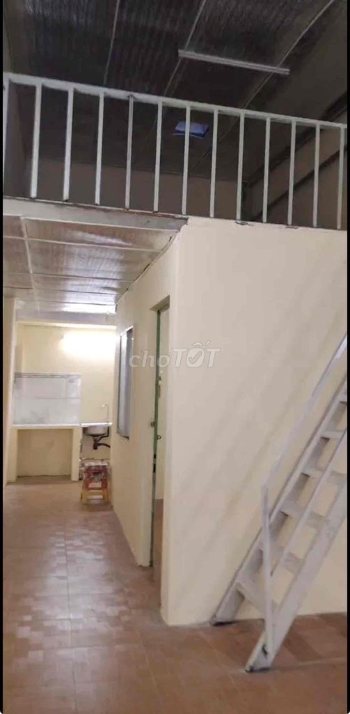 Let's rent out the original house.