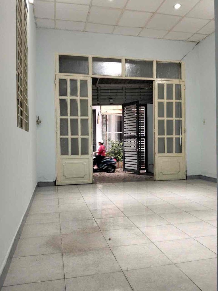 Renting the entire 98 Bùi Văn Ba alley, District 7 Area: 4 x 25 m