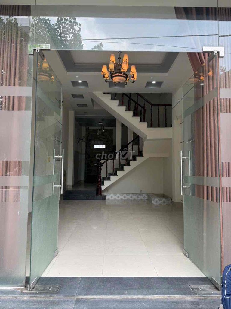 Rent 3 floors 4 x 15 meters. Front of Lê Thị Riêng.P Thới An.