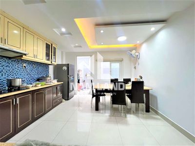 Apak Street is over 200 M2 and only 32 million.