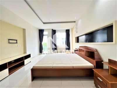 Apak Street is over 200 M2 and only 32 million.