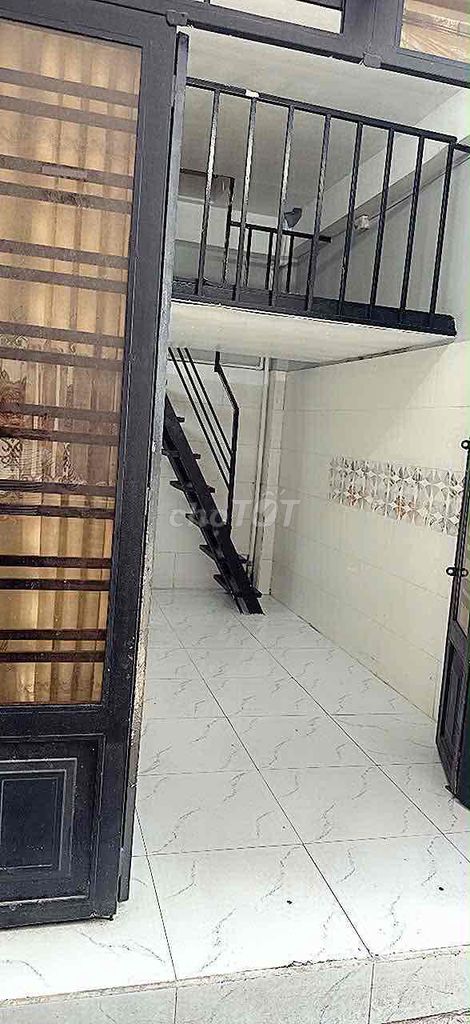 Rent a separate little house from the front of Qq125.
