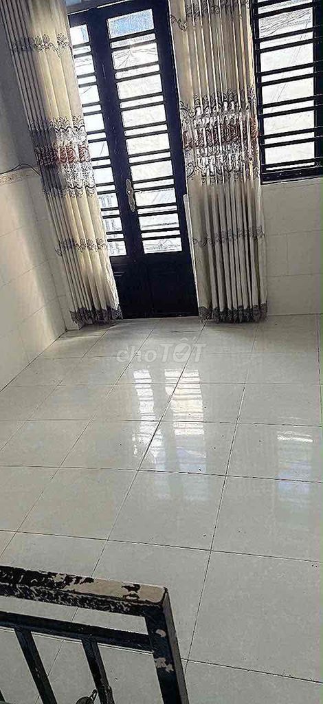 Rent a separate little house from the front of Qq125.