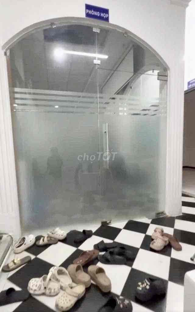 Cash House 8 bedroom 12 x 13 meters, Yên Thế, 131 2, Tân Bình