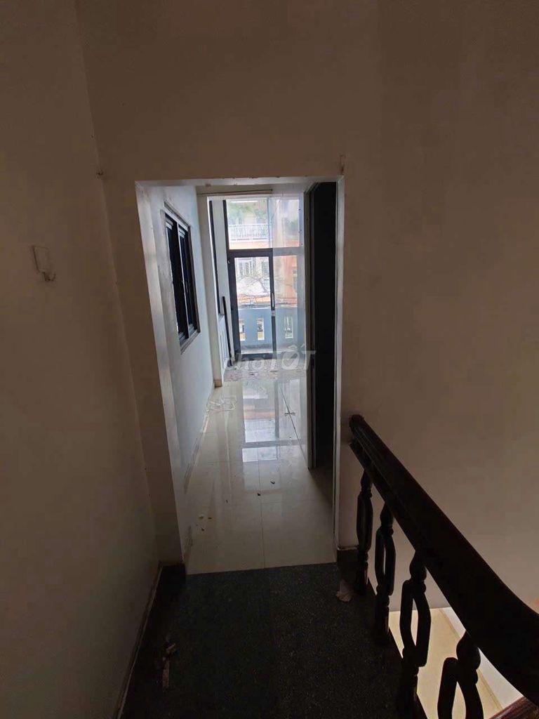 Rent a front house on Tô Hiệu Street.