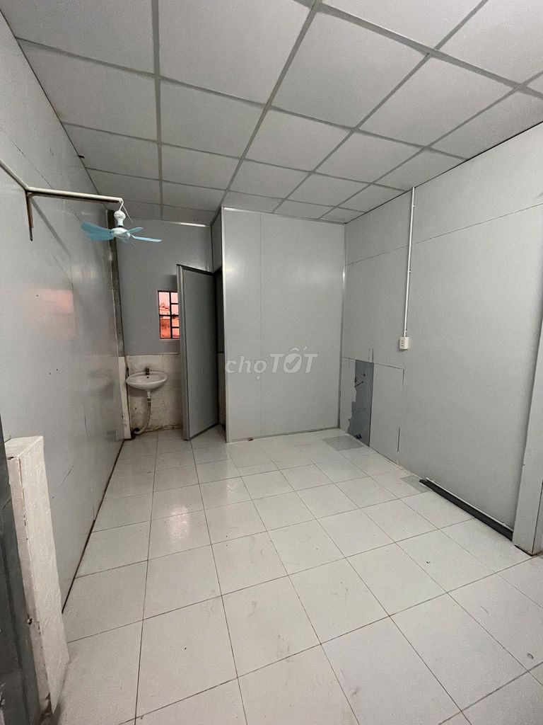 renting to a house near Grymall: 2 bedrooms - 2 toilets - 8.5 million