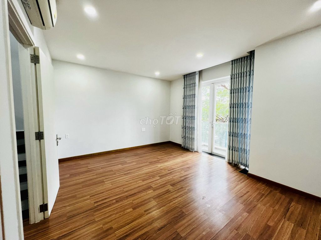 3 floors of comfortable room - Liên Phường district 9 4 bedroom - bv 24/7