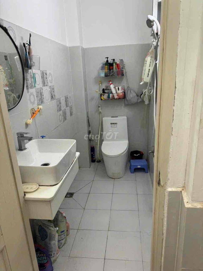 4 x10 meters.1 floor.2 bedroom. 4mmm Bill.