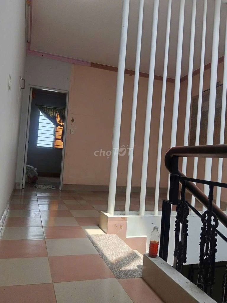 House 1 :1 3th floor bedroom 4 x27 m Hẻm 160 Đường Nguyễn Văn Quỳ