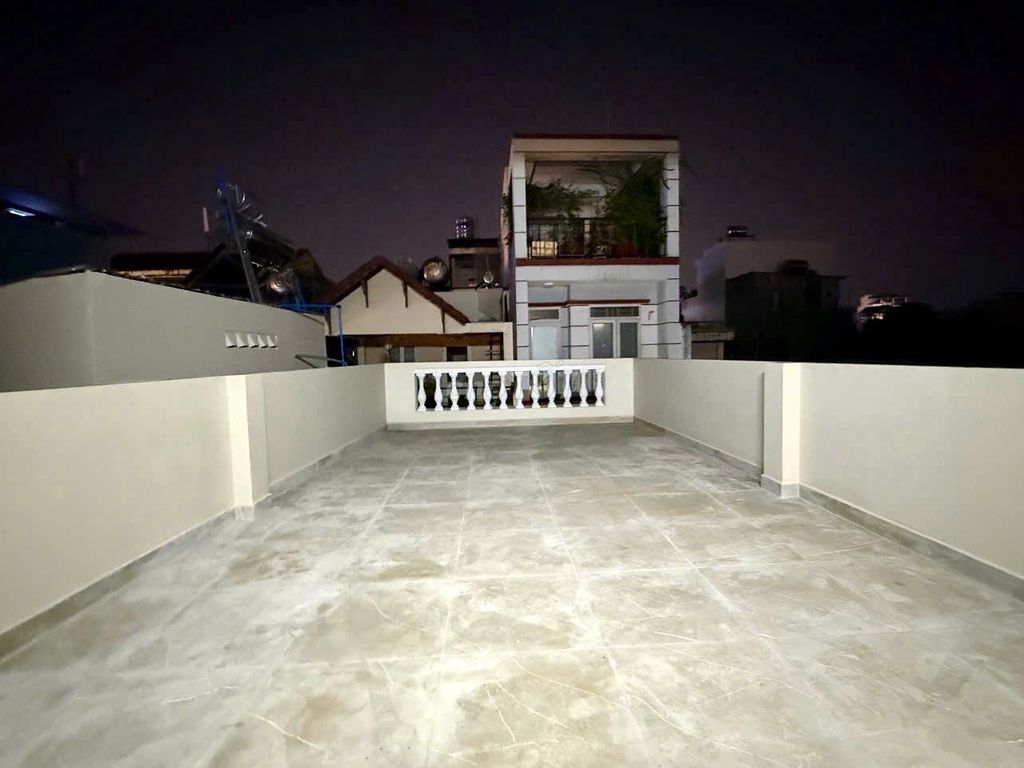 Rent a Phạm Văn Hai, 0-5, Q. Tân Bình, 27 million.