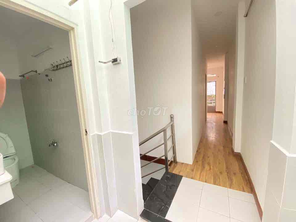 To rent the Bik Sui, 8 million, near Jade Palace.