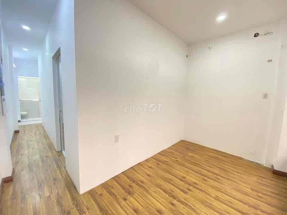 To rent the Bik Sui, 8 million, near Jade Palace.