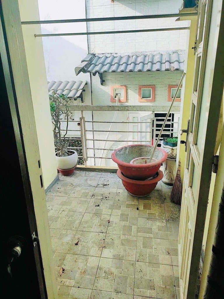 Tôn Đản original home in 4 Side: 5 mx5 x 5 meters