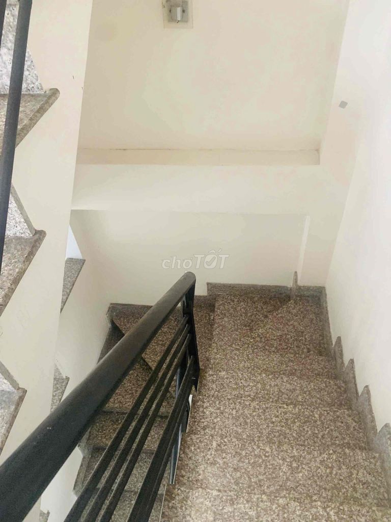 Car alley - Trường Sơn District 10 - 2 bedroom 3 - appropriate toilets - At, vp & Kwd onl