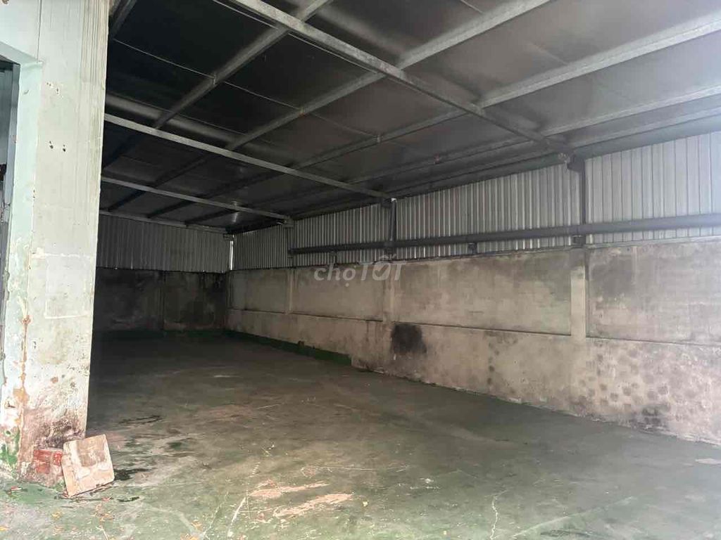 The plastic concrete factory comes out to Lê Văn Quới-screh.