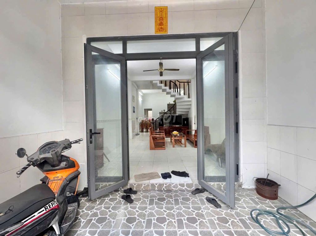Rents 1/ Lê Văn Quới: 4 m17 meters 1 ground 1 floor, 2 bedrooms with interiors
