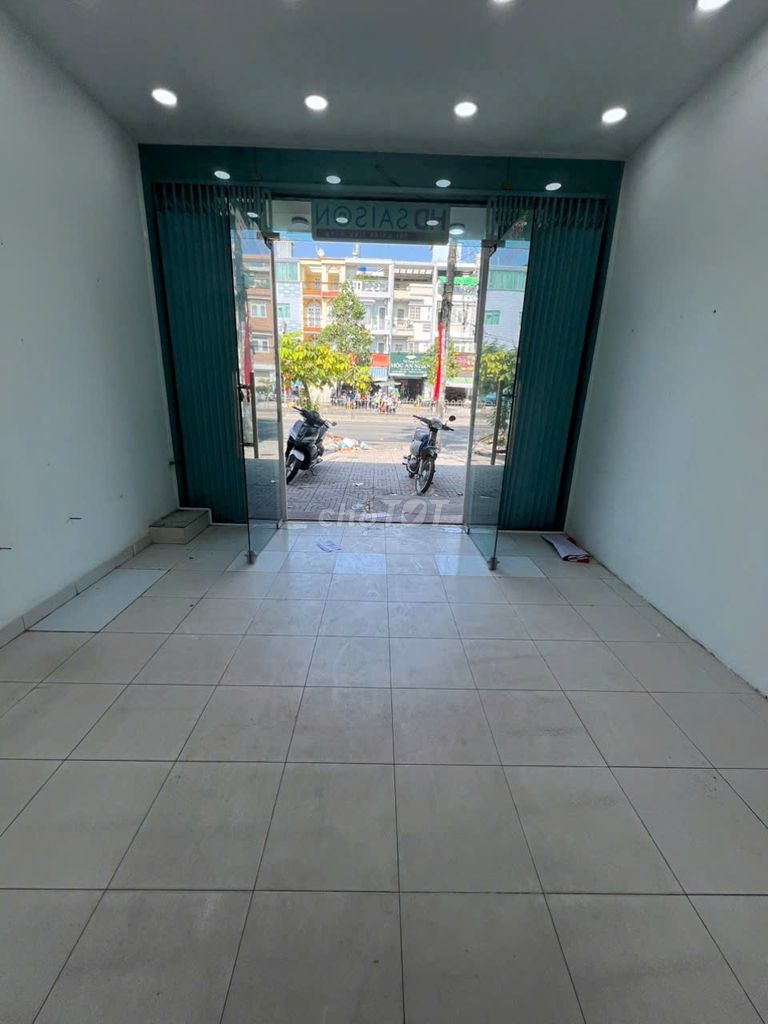Rent a Tên Lửa (Tên Lửa area) P. Bình Trị Đông B, Q. Bt, 22 million.
