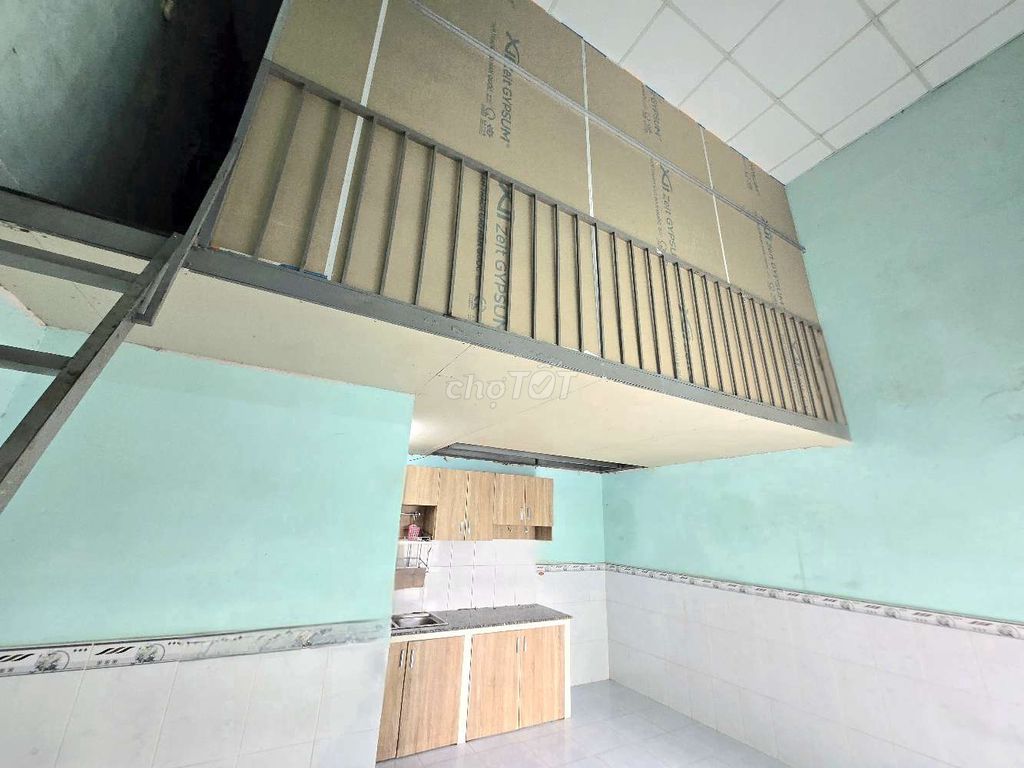 Rent 32 meters - with guard - close to office