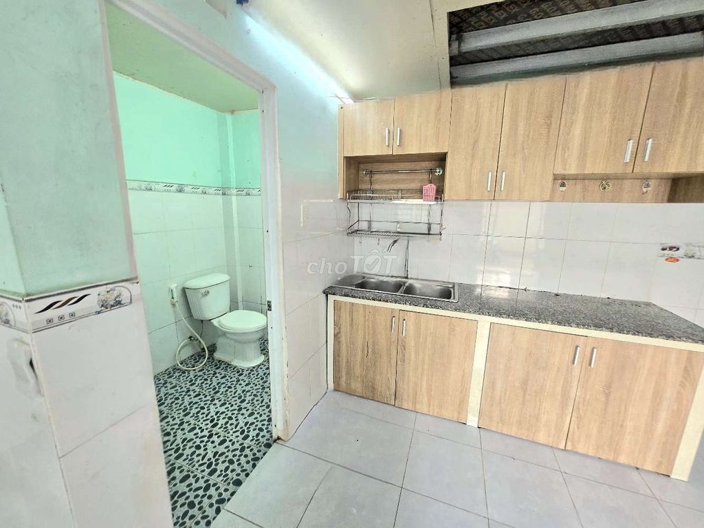 Rent 32 meters - with guard - close to office