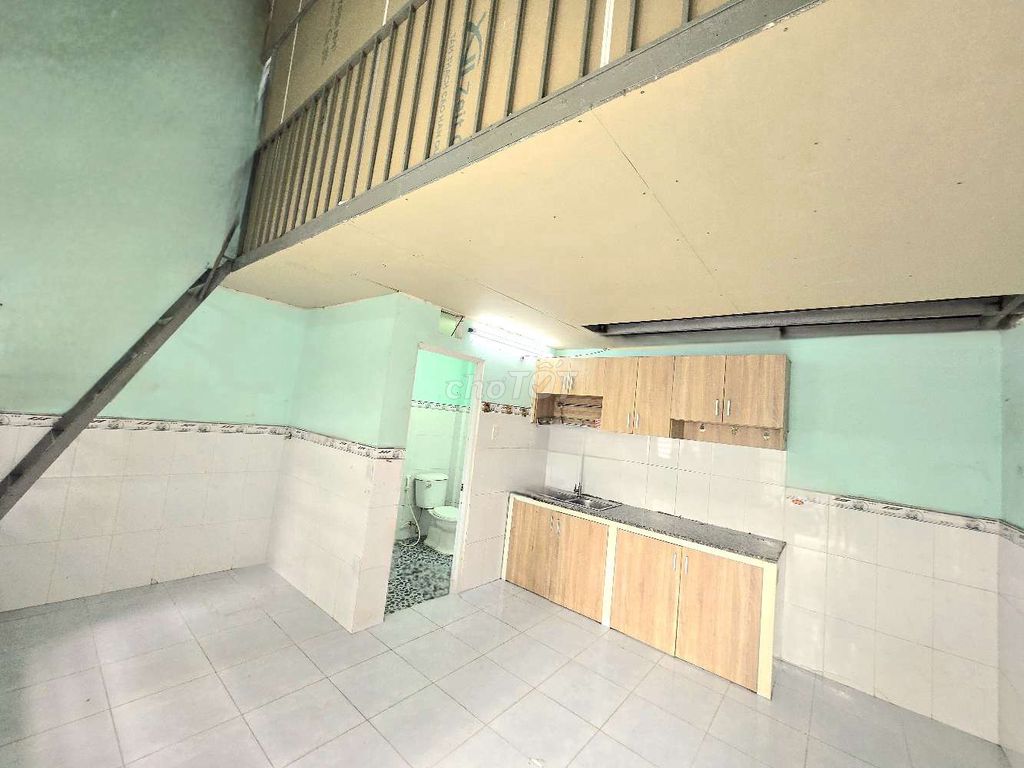 Rent 32 meters - with guard - close to office