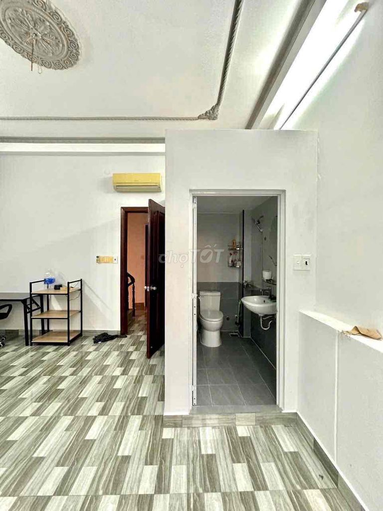 Rent 78/ Qq11470.